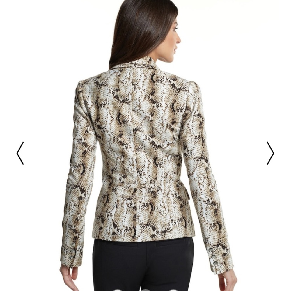 Whbm Python Print Classic Blazer Size 00 - image 3